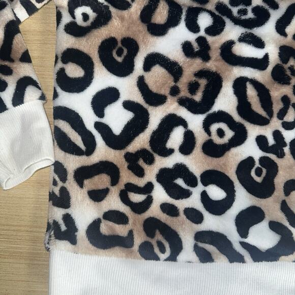 Secret Treasures Women’s Leopard Print Fleece Pullover Sweatshirt Size S - Picture 3 of 8